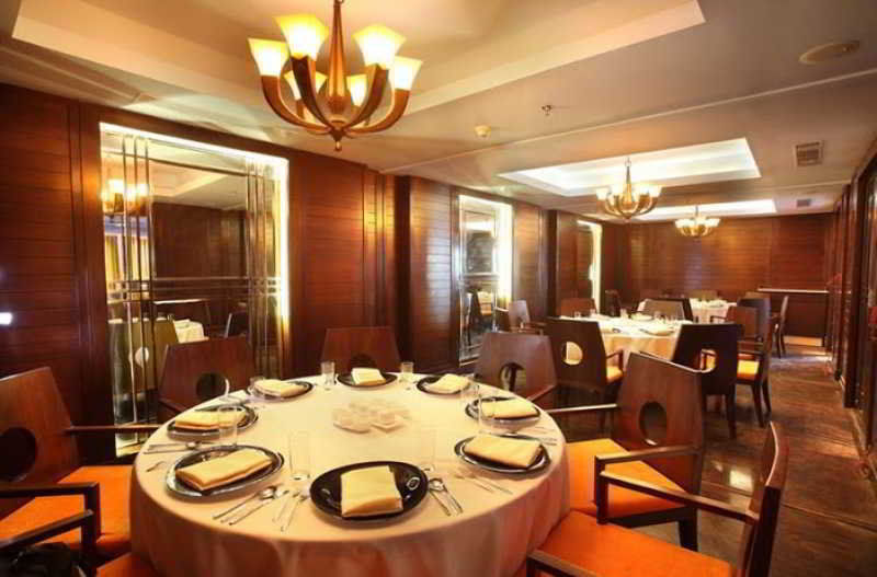 Radisson Blu Kochi Hotell Restaurant bilde